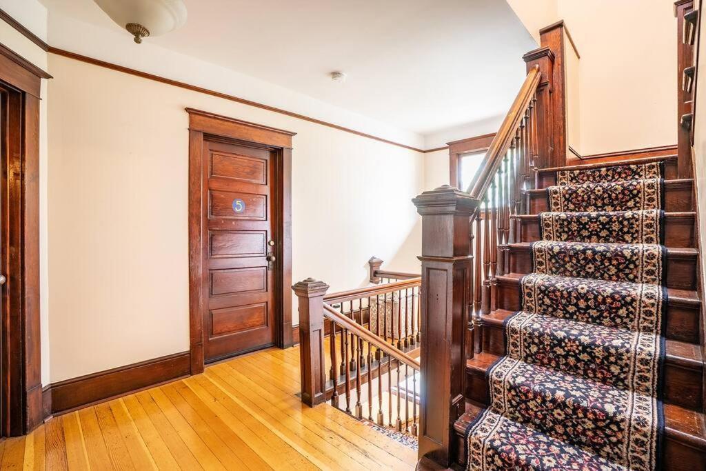Charming 1Bd Suite In Capitol Hill - Foxglove Inn Seattle Bagian luar foto