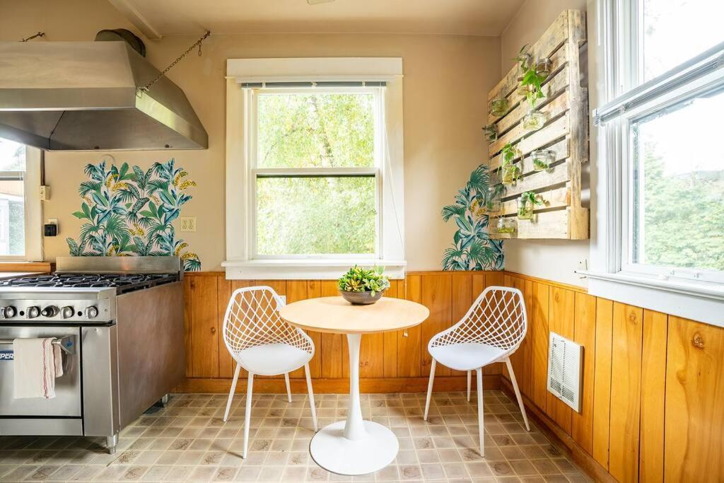 Charming 1Bd Suite In Capitol Hill - Foxglove Inn Seattle Bagian luar foto
