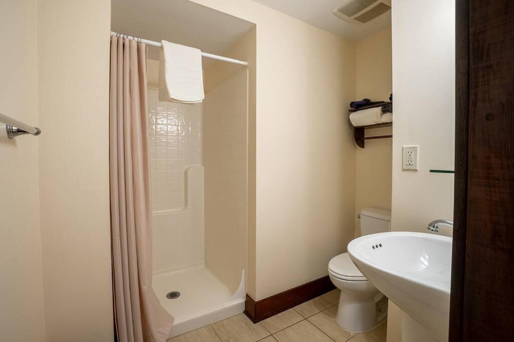 Charming 1Bd Suite In Capitol Hill - Foxglove Inn Seattle Bagian luar foto