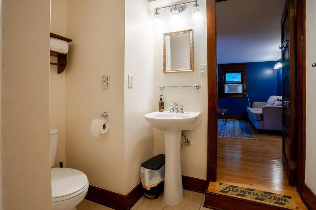 Charming 1Bd Suite In Capitol Hill - Foxglove Inn Seattle Bagian luar foto